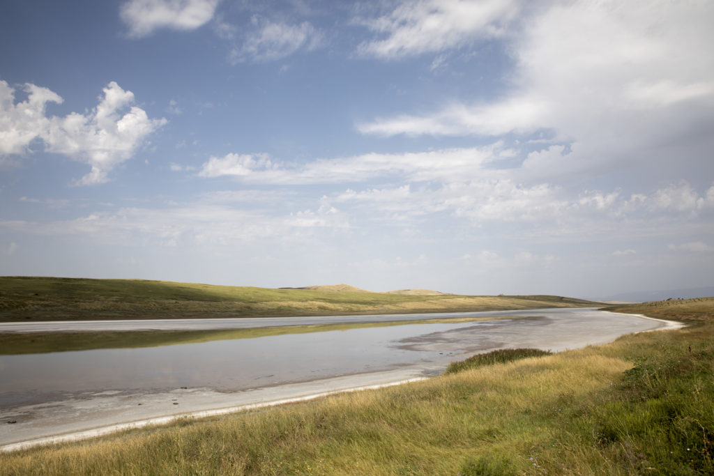 Georgien, Mlashe Salzsee in der Garedscha-Halbwüste (09/2024)